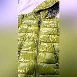 Guess brand puffer jacket